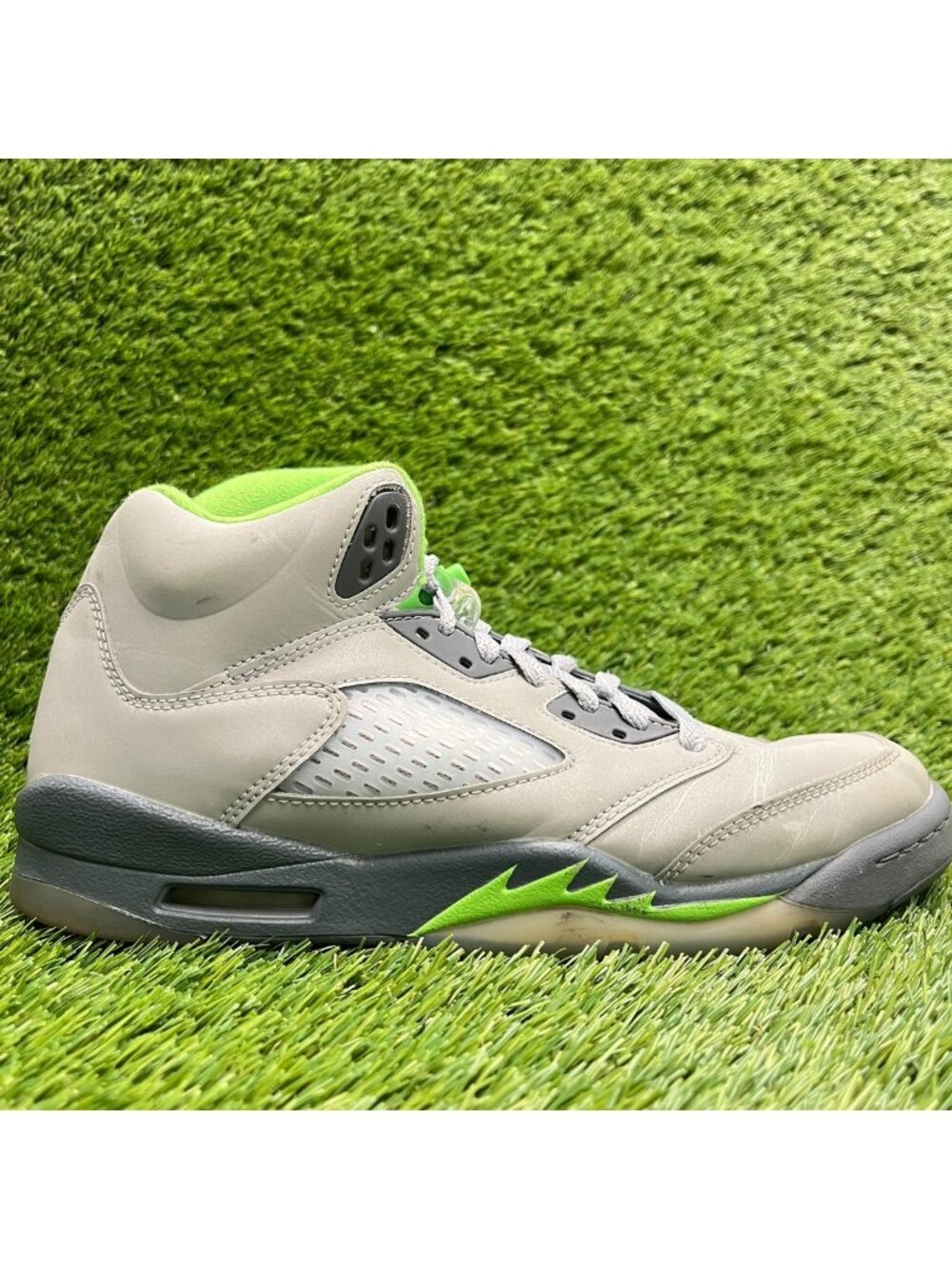 Nike Air Jordan 5 Retro Boys Size 7Y Gray Athletic Basketball Shoes Sneakers